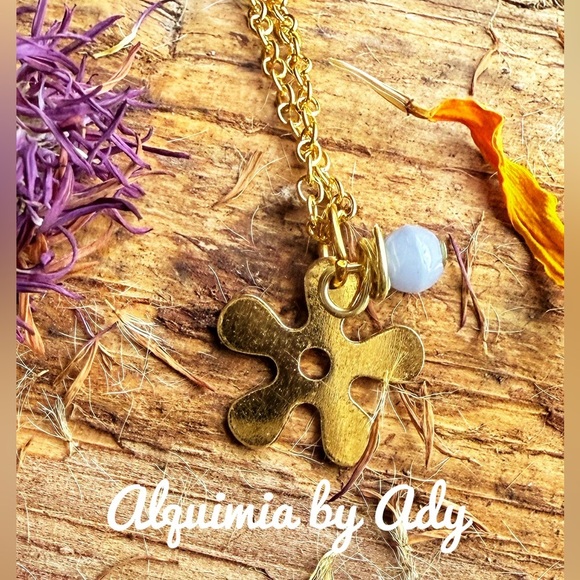 Alquimia Gold Flower Necklace - Picture 1 of 1